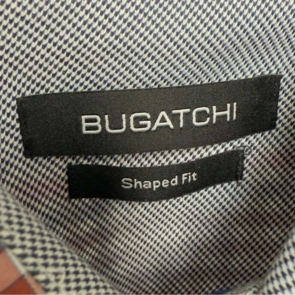 Bugatchi Shaped Fit Long Sleeve Button Down 100% Cotton Collared Shirt. Medium. - Picture 4 of 8